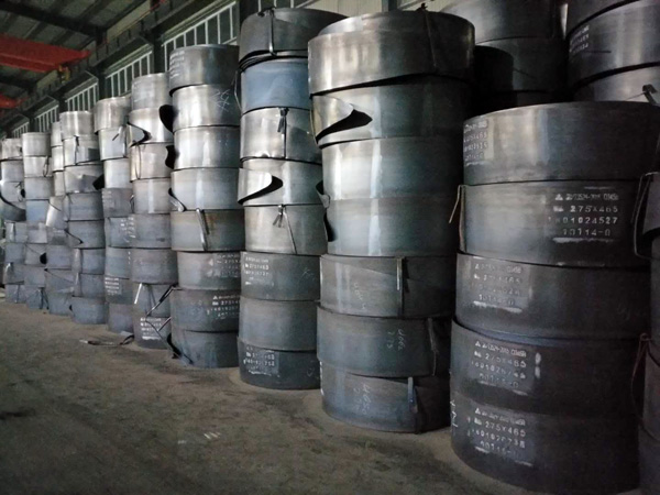 波形護欄板原材料-帶鋼倉庫A區(qū)